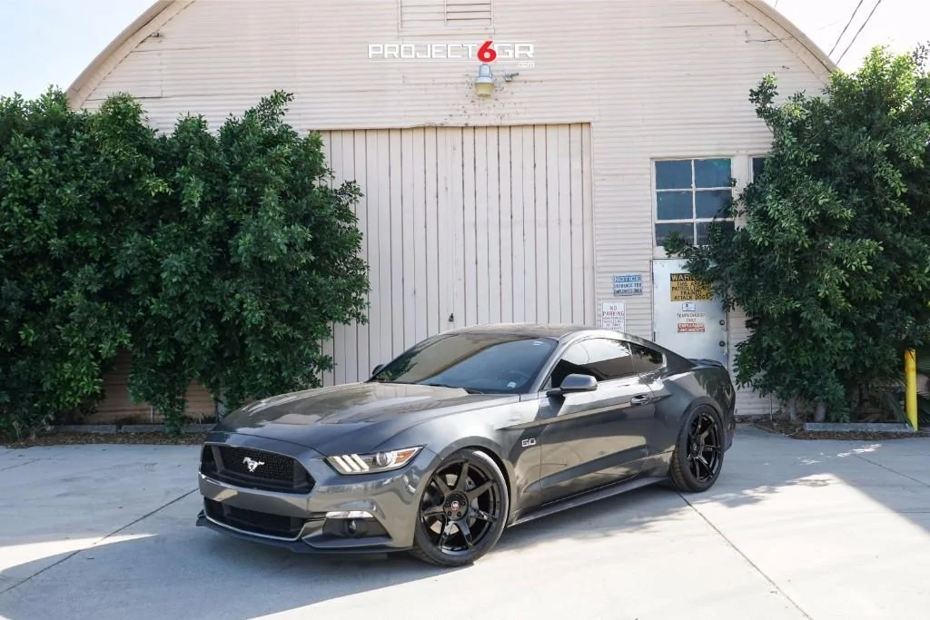 project-6gr-gloss-black-7-seven-spoke-magentic-grey-mustang-gt-3013-11.webp
