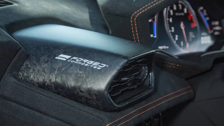 Huracan_Performante_orange_040.webp