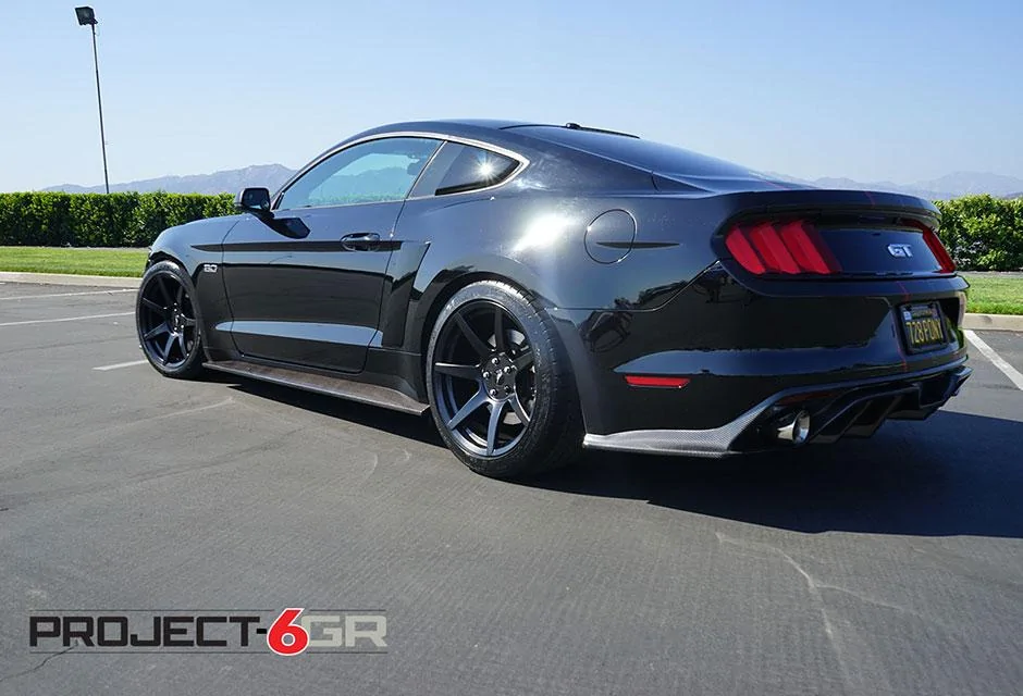 project-6gr-car-18.webp