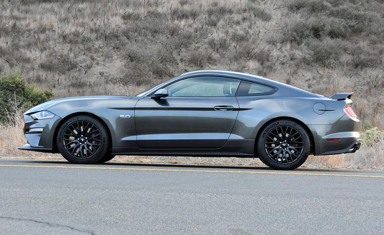 2018-ford-mustang-gt-premium-magnetic-gray-profile.jpg