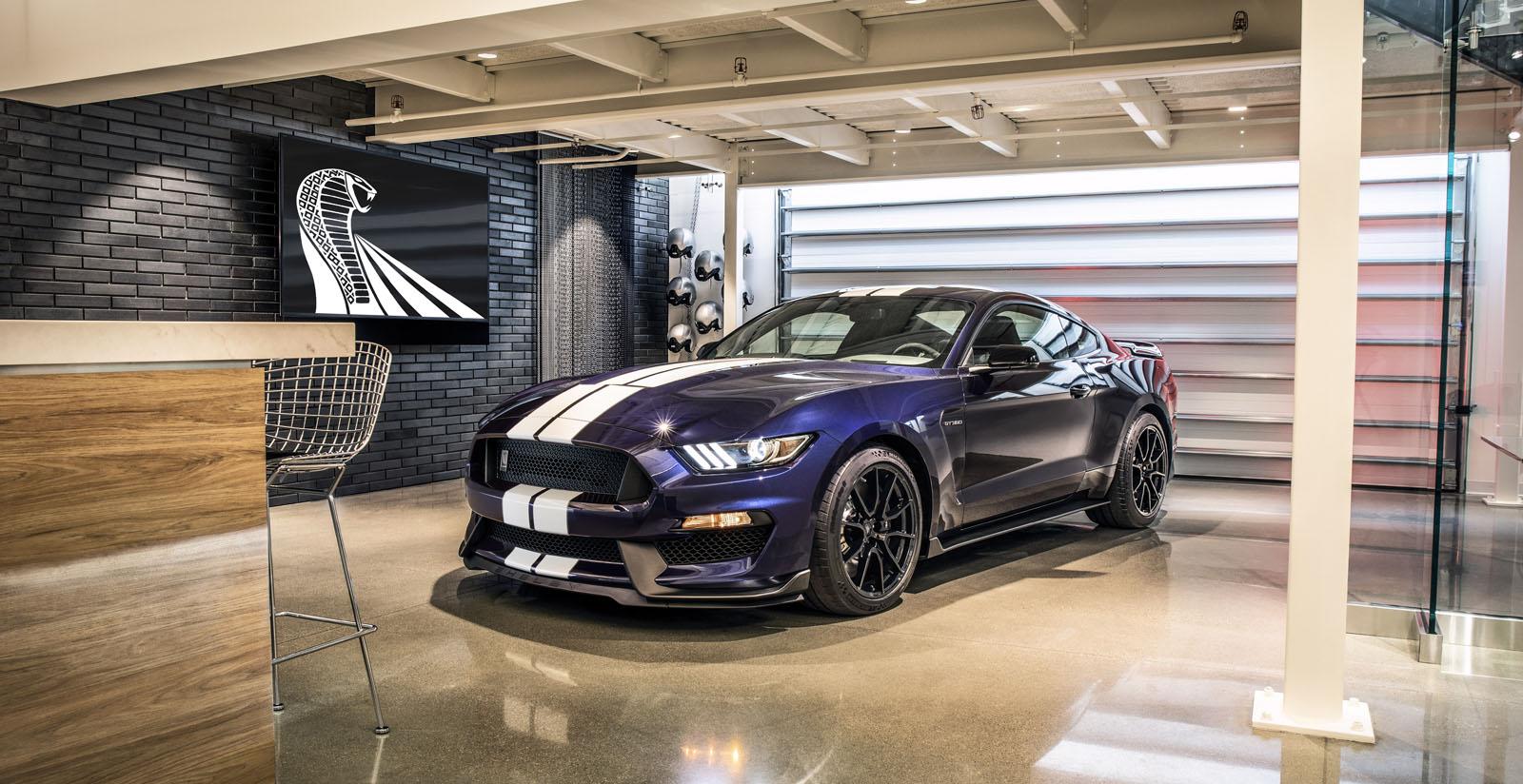 2019-Shelby-GT350-11.jpg