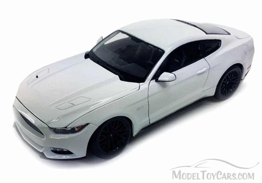 31508W-MAI-WHITE-2015-Ford-Mustang-GT-Hard-Top-Diecast-Model-Toy-Car-det.webp
