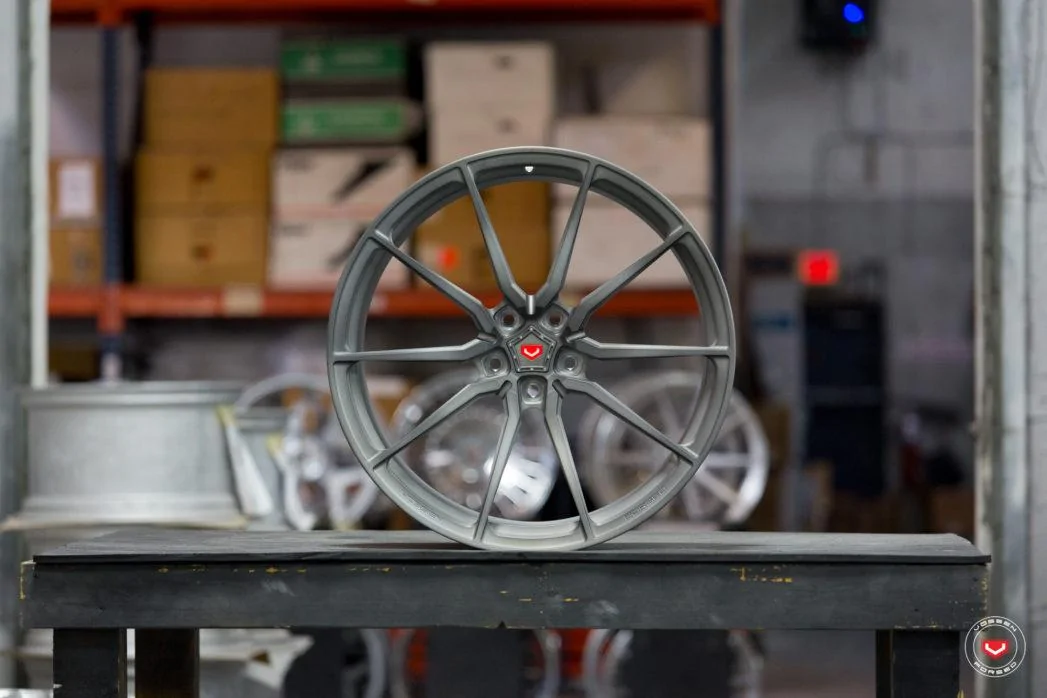 Vossen-Forged-M-X2-Wheel-C05-Stealth-Grey-M-X-Series-%C2%A9-Vossen-Wheels-2018-1004-1047x698.webp