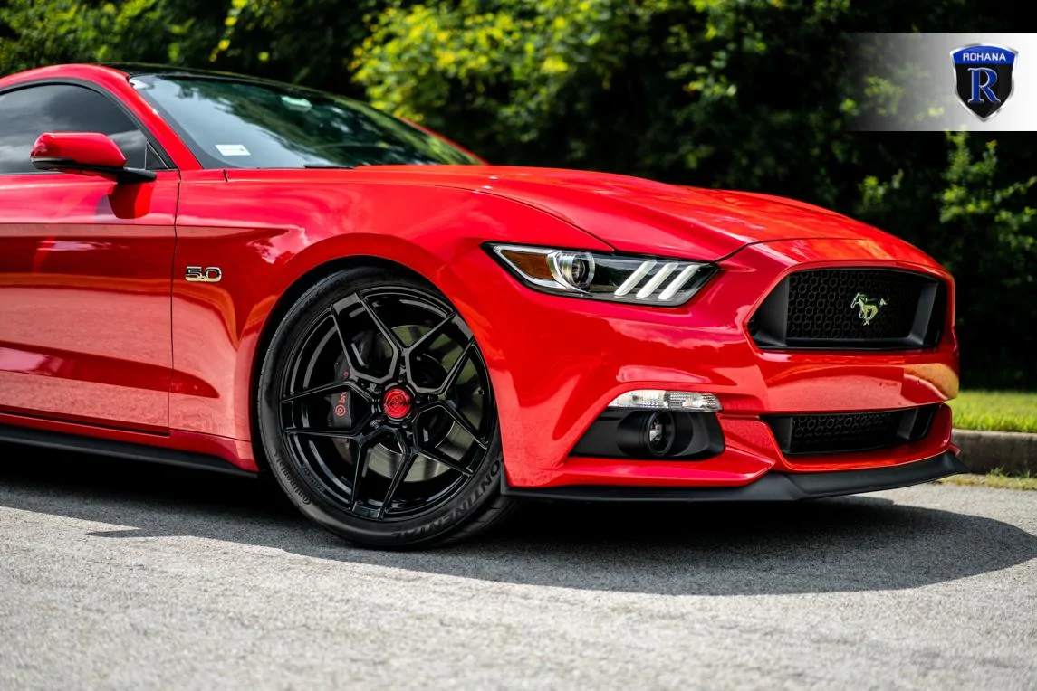 race-red-ford-mustang-eb-ebpp-gt-gtpp-rohana-rfx11-gloss-black-rotory-forged-concave-wheels.webp