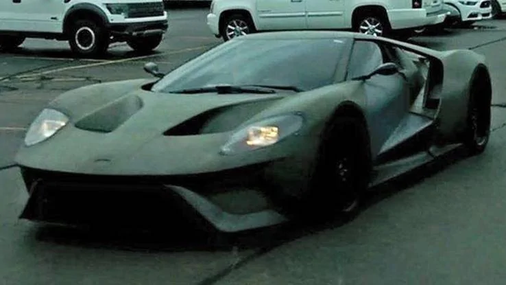 FordGTstreetfront-3-4.webp