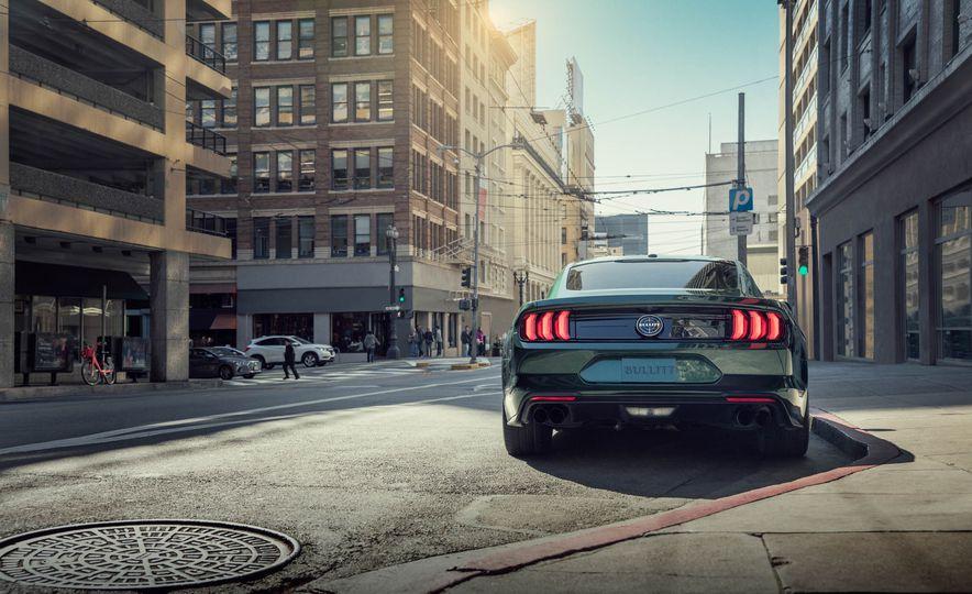 2019-ford-mustang-bullitt-111-1532709946.jpg