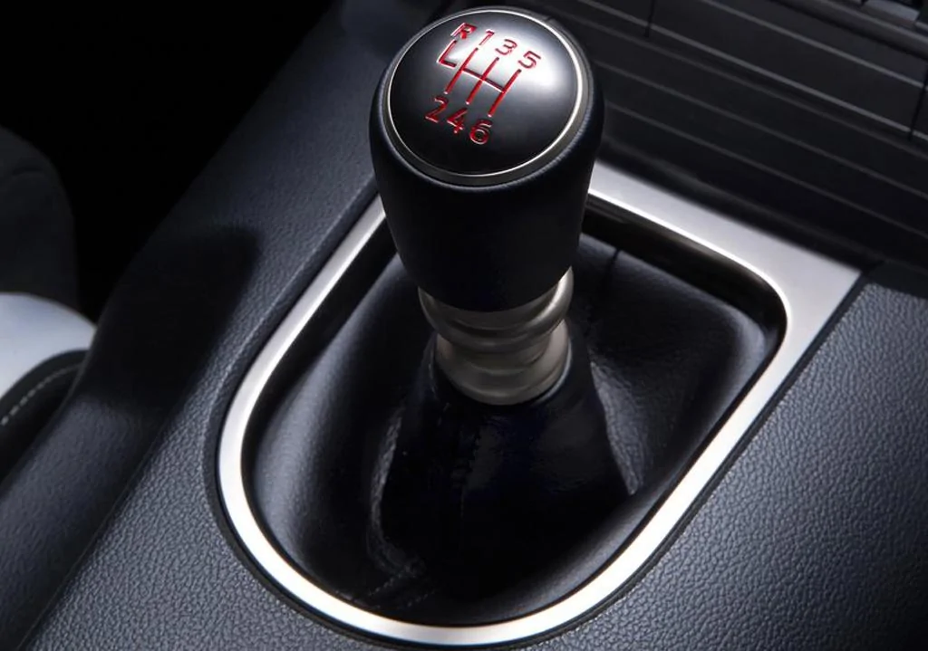 2016-Ford-Mustang-Shelby-GT350R-Interior-5.webp