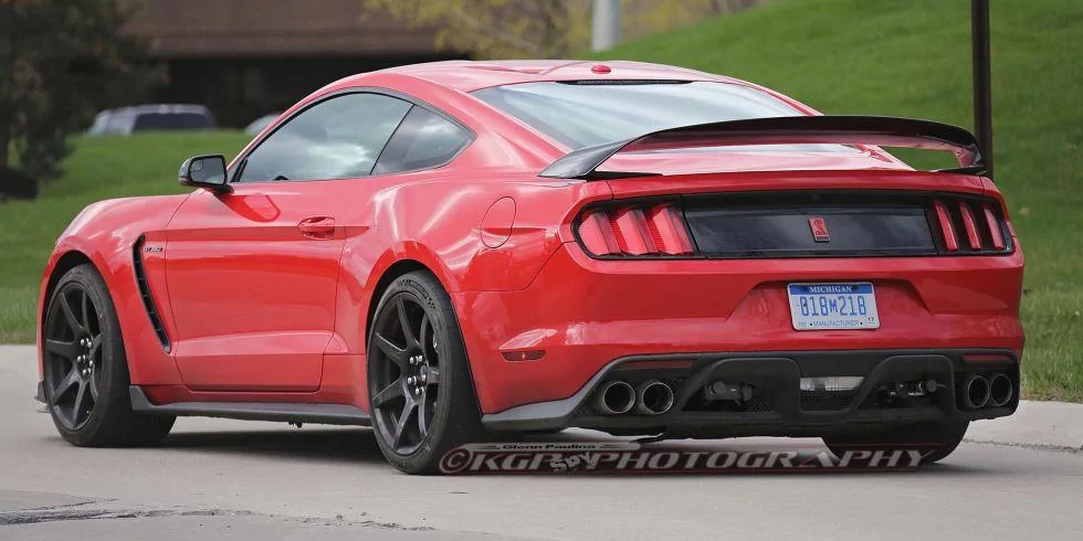 gt350rred15kgped.webp