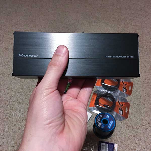 tiny-pioneer-amp.jpg