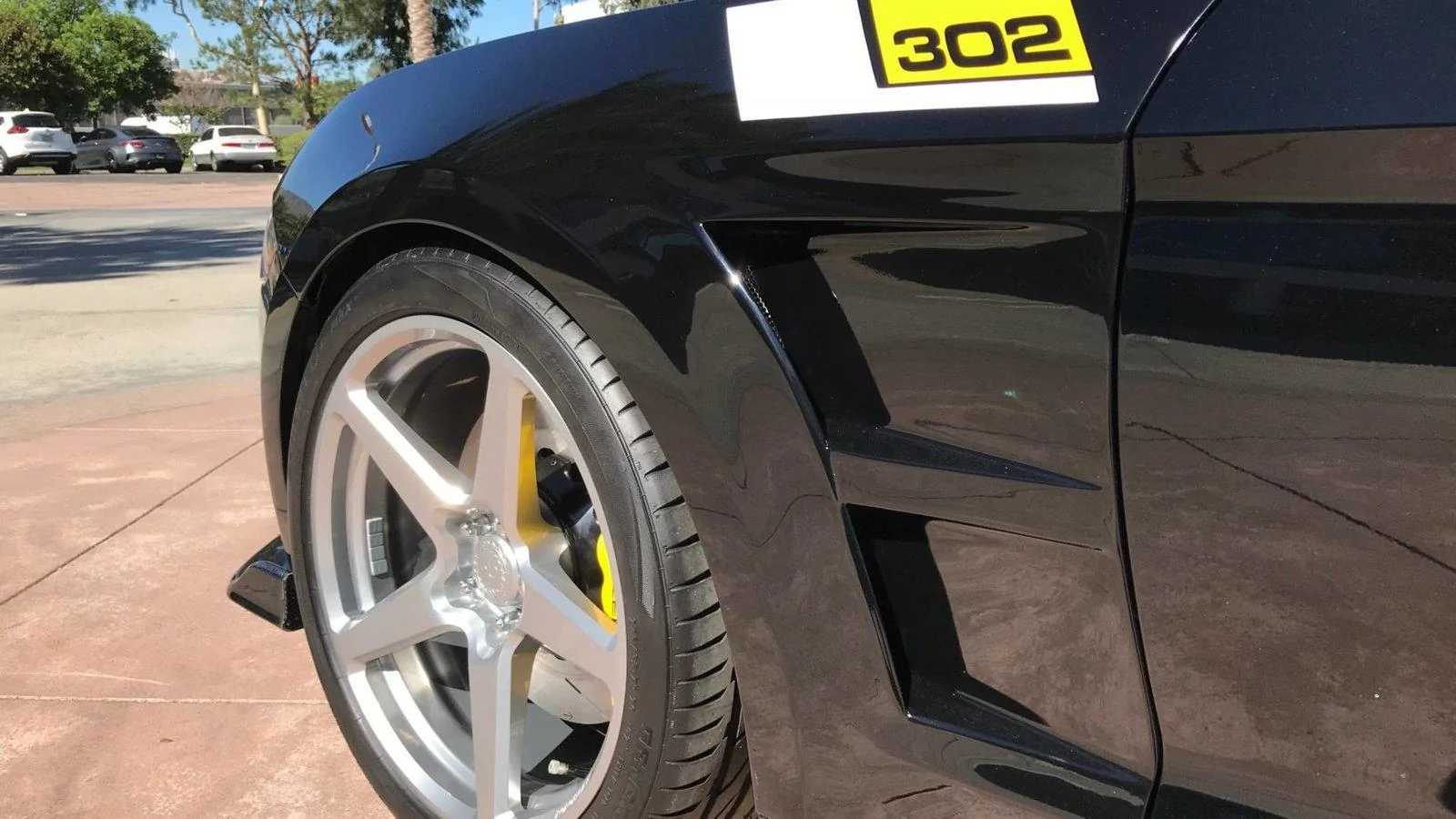 35th-anniversary-saleen-mustang-4-1.webp