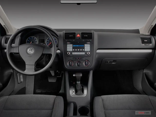 2010_volkswagen_jetta_sedan_dashboard.webp
