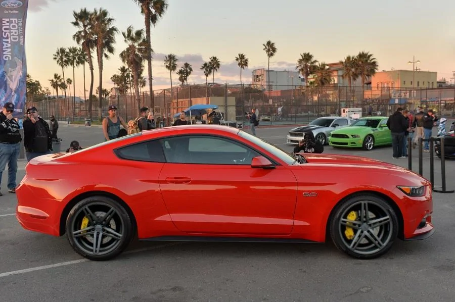 11-2015-ford-mustang-venice.webp