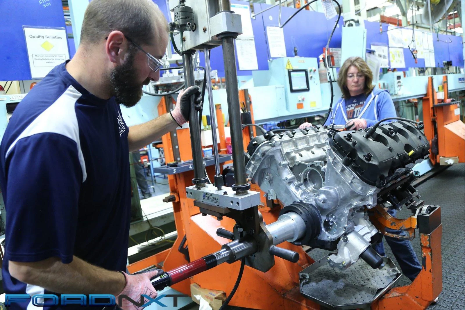 follow-along-as-teams-build-the-shelby-gt350s-voodoo-5-2-engine-2018-08-03_03-11-13_284144.webp