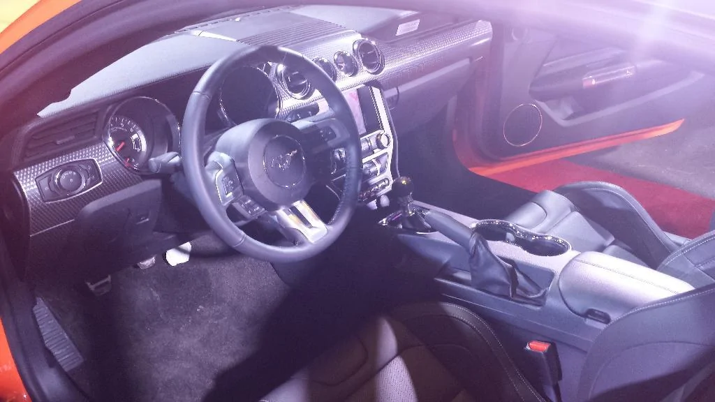 2015 mustang competition orange4.webp