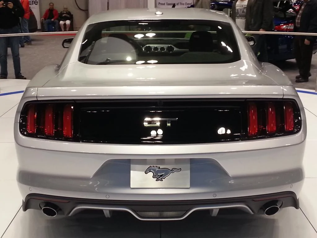 ingotsilver-2015mustang4.webp