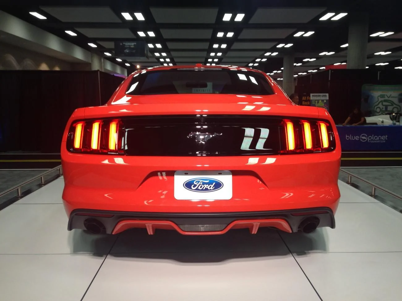 2015mustangback.webp