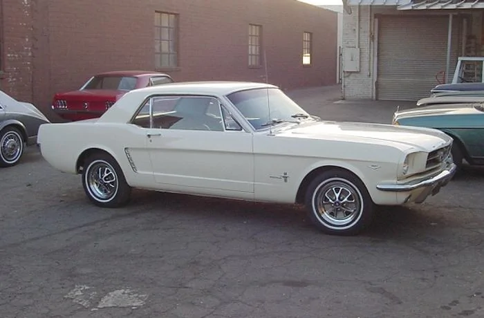 1965-Mustang-white.webp