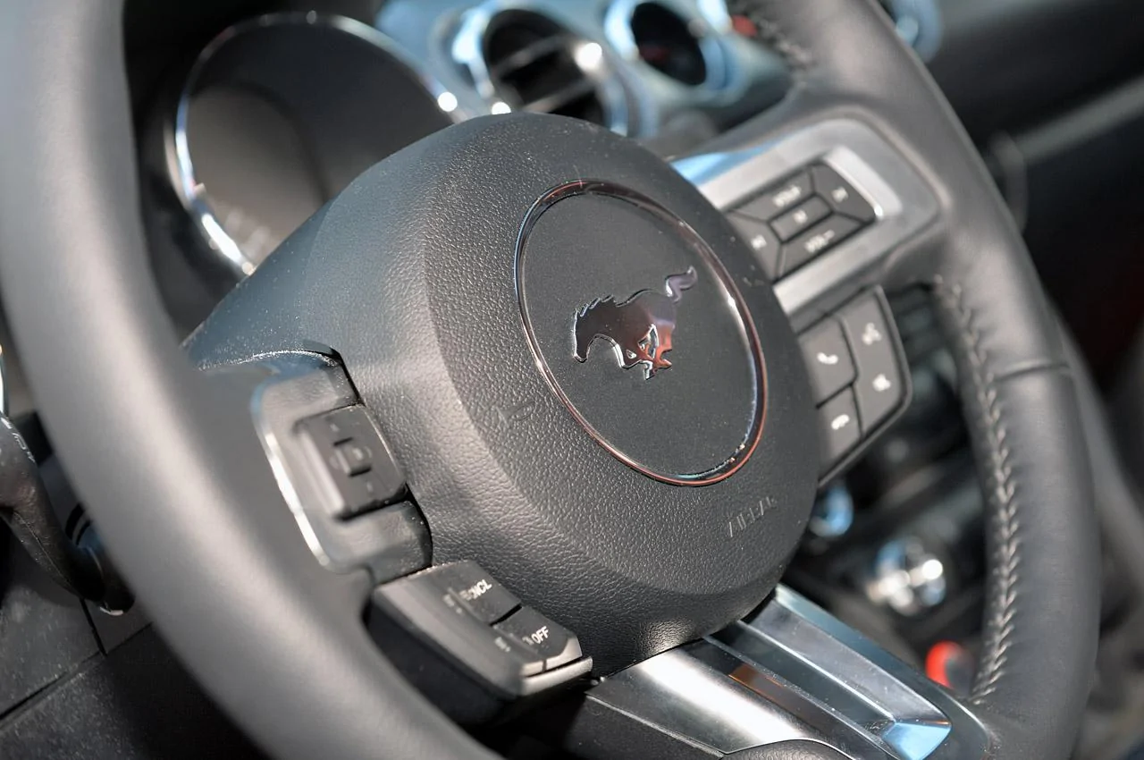 20-2015-ford-mustang-live.webp