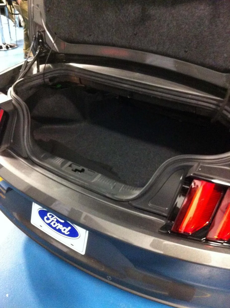 2015-Ford-Mustang-convertible-trunk.webp