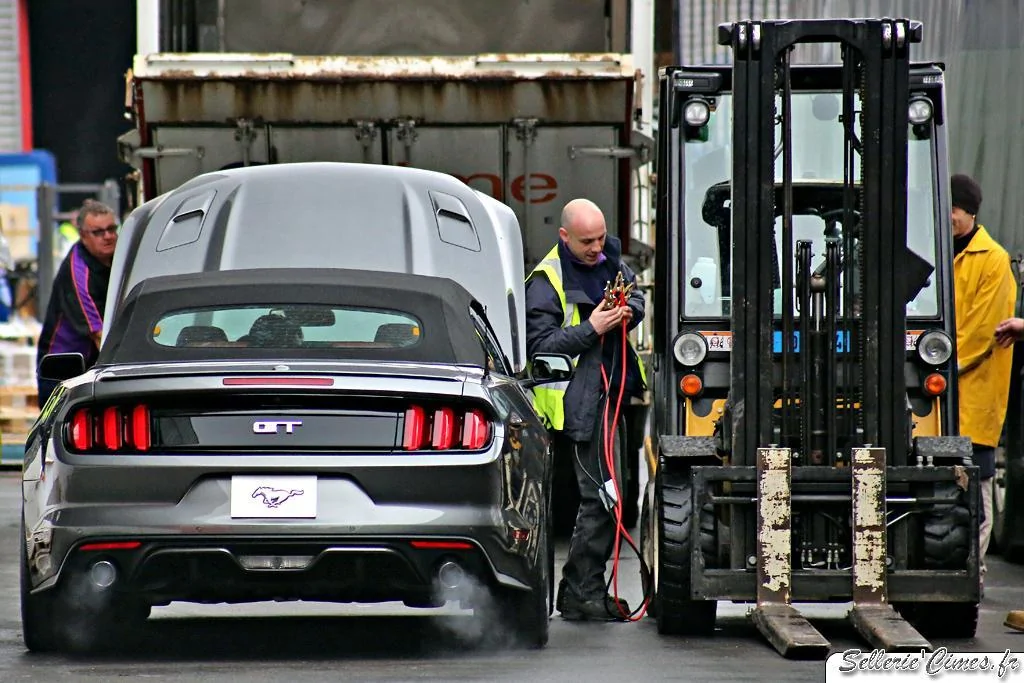1393664930Ford Mustang Cabriolet 2015 50th Anniversary 003.webp