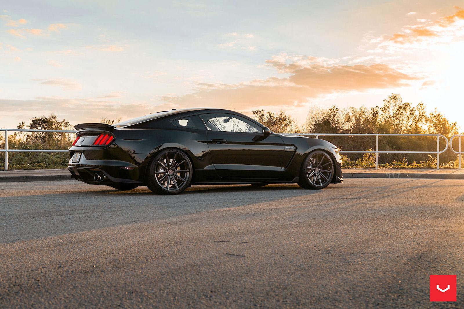 Ford-Mustang-GT350-Hybrid-Forged-VFS-10side.jpg
