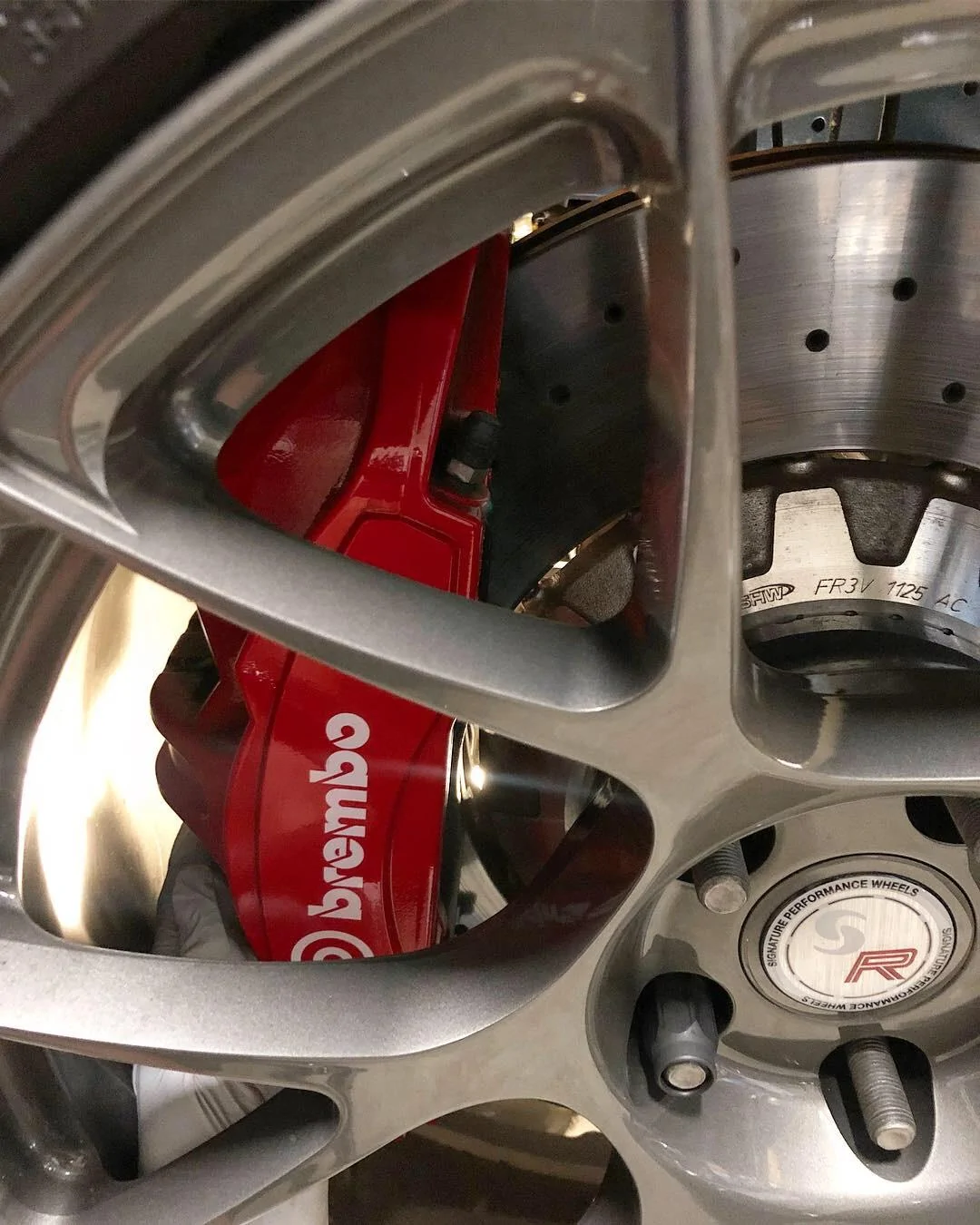 Track Series SV503 Caliper Clearance (3).webp