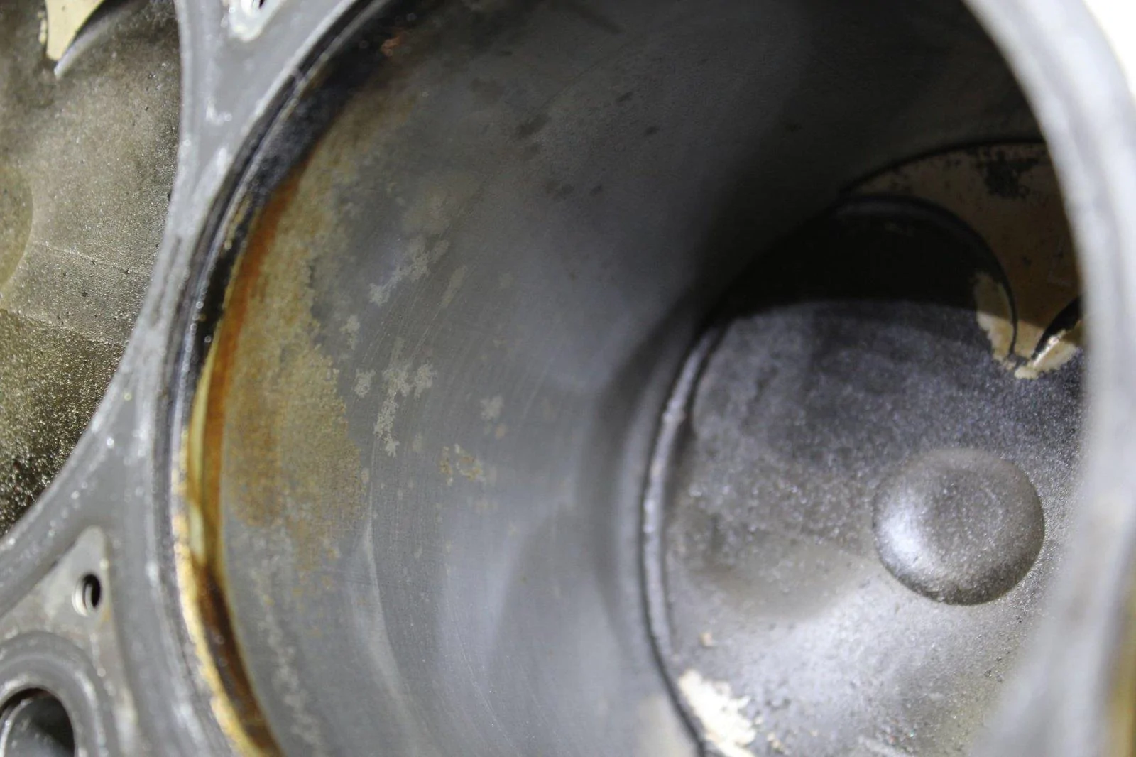 cylinder gunk #2.webp
