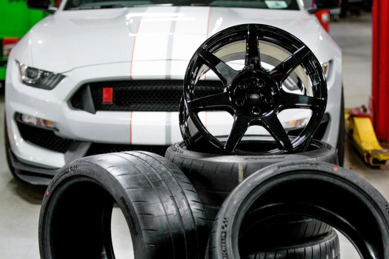 GT350R-Wheel.webp