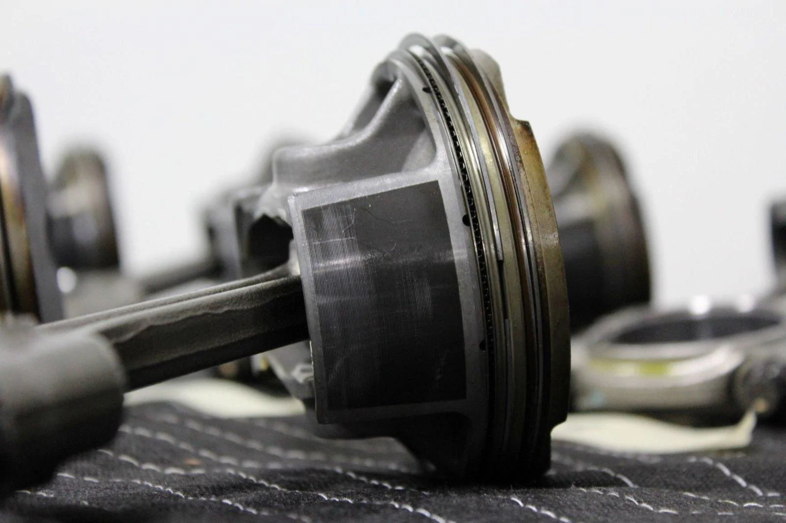 piston close.webp