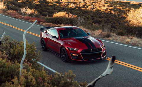 2020-ford-mustang-gt500-lead-1547474131.jpg