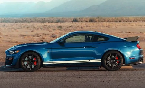 2020-ford-mustang-shelby-gt500-124-1547418565.jpg?crop=0.818xw:0.750xh;0.0765xw,0.webp