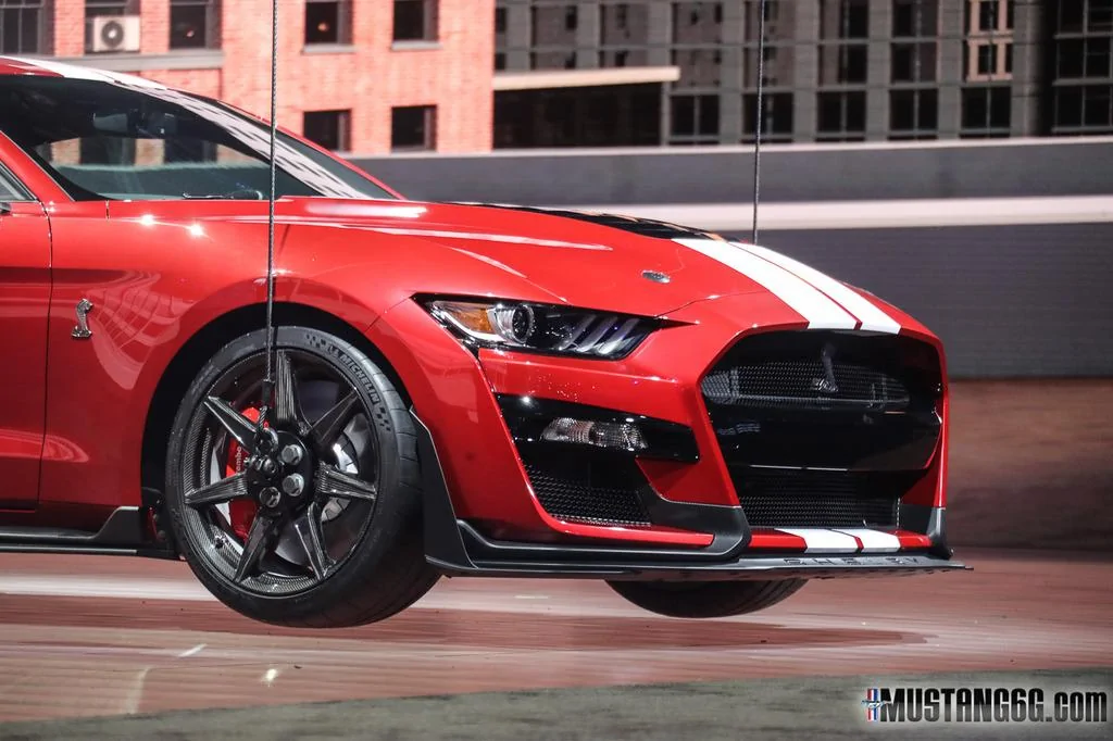 2020-Shelby-GT500-Mustang-Reveal-Debut-5_zpssxpvijvh.webp