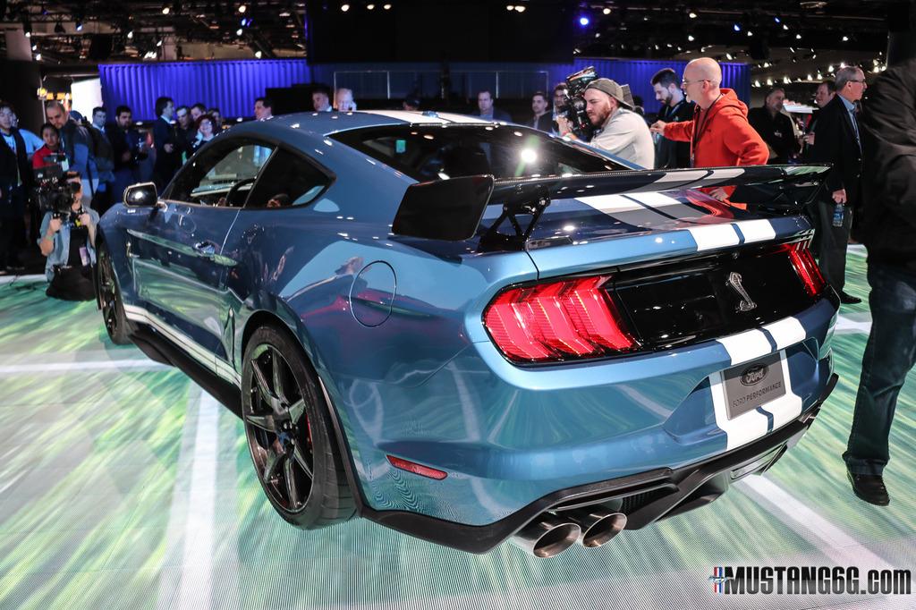 2020-Shelby-GT500-Mustang-Reveal-Debut-16_zpsfrkvehny.jpg