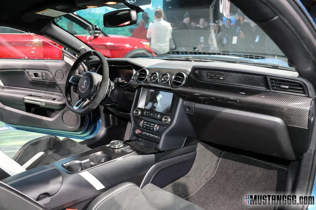 2020-Shelby-GT500-Mustang-Reveal-Debut-20_zpskfwsjgug.webp