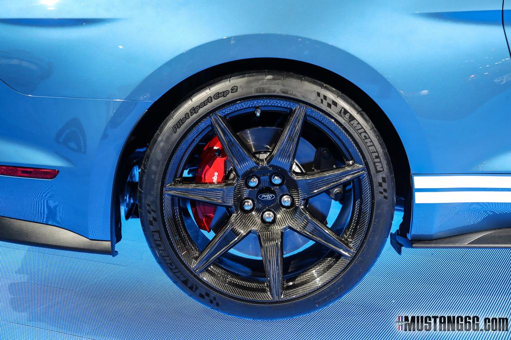 2020-Shelby-GT500-Mustang-Reveal-Debut-31_zpspfndxs0r.jpg