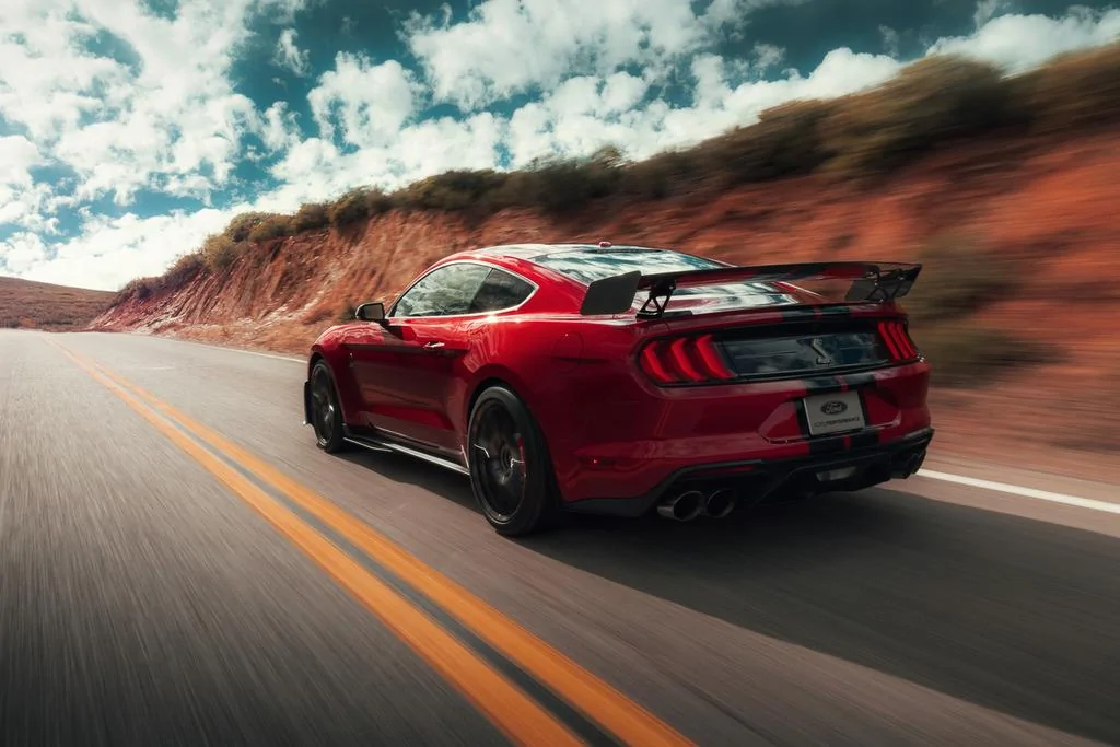2020-Shelby-GT500-Mustang-Exterior--6_zpslsxtdmbt.webp
