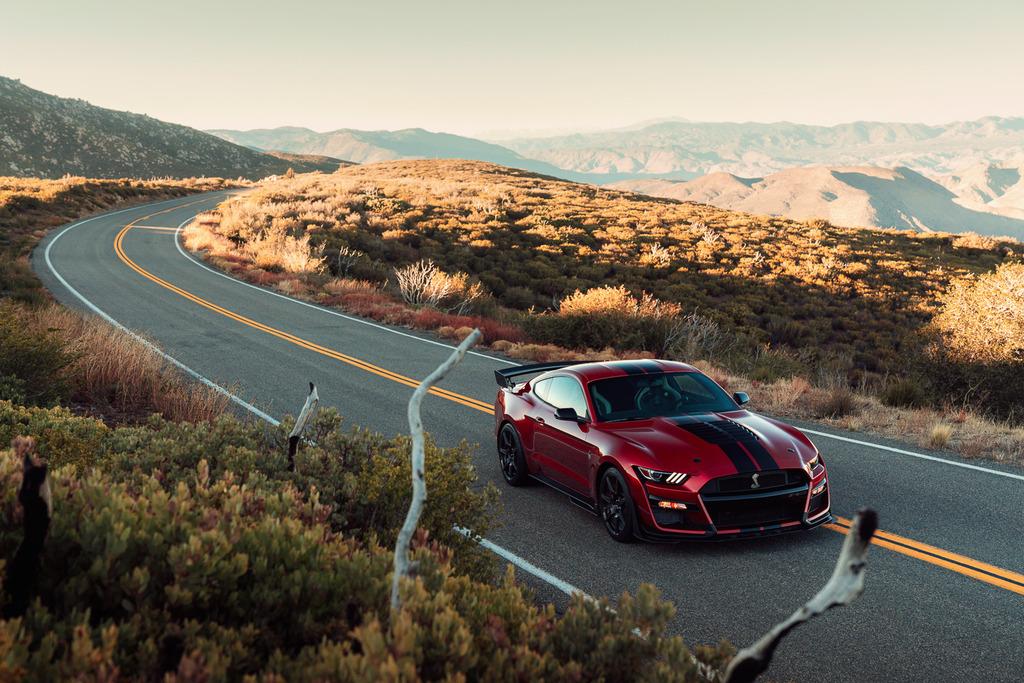 2020-Shelby-GT500-Mustang-Exterior--9_zpszth3t1kh.jpg