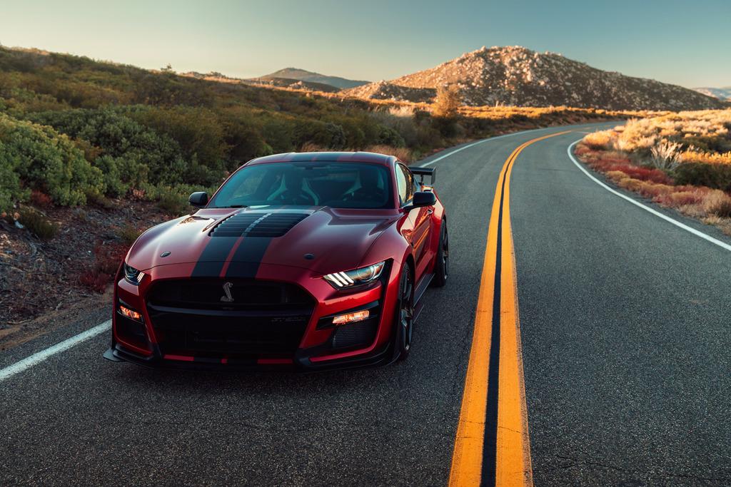 2020-Shelby-GT500-Mustang-Exterior--10_zpss4lj7zfa.jpg