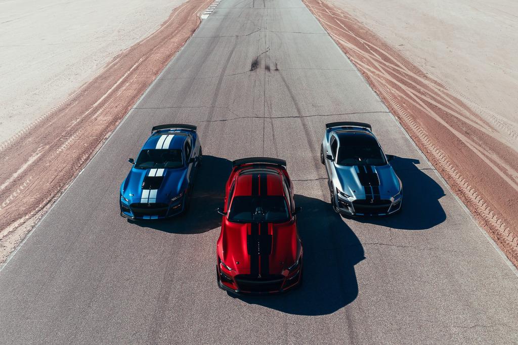 2020-Shelby-GT500-Mustang-Exterior--33_zpsf4pmiaws.jpg