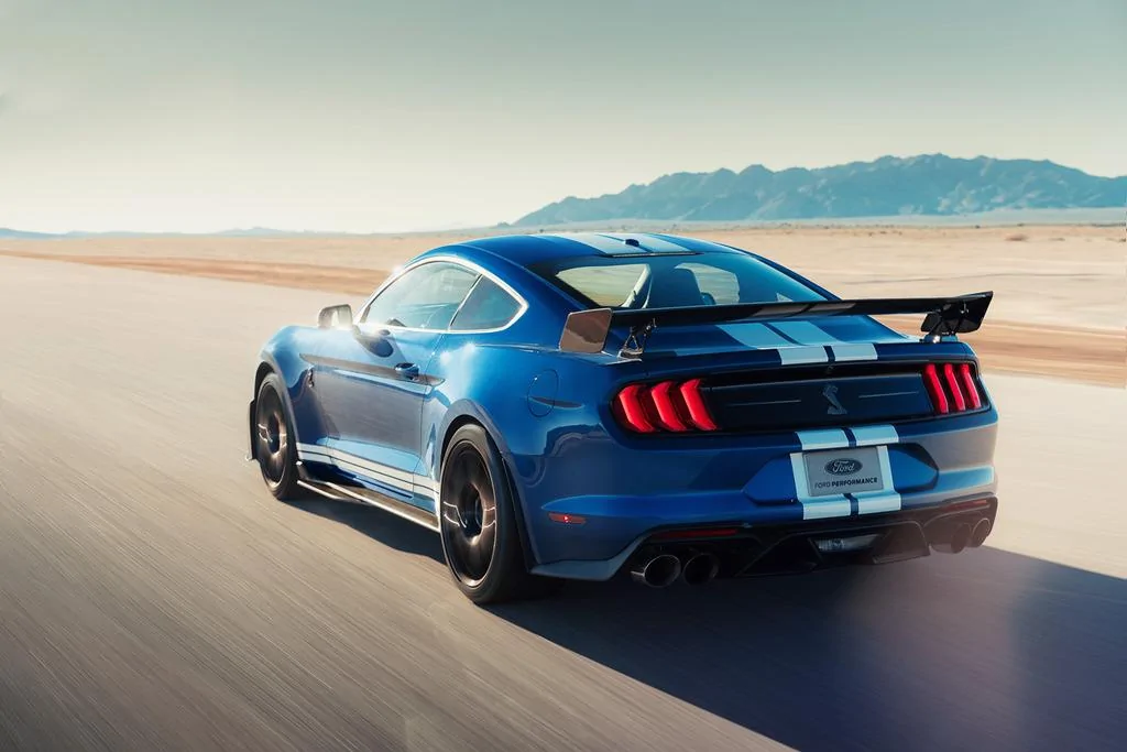 2020-Shelby-GT500-Mustang-Exterior--34_zpszjhpt2ka.webp