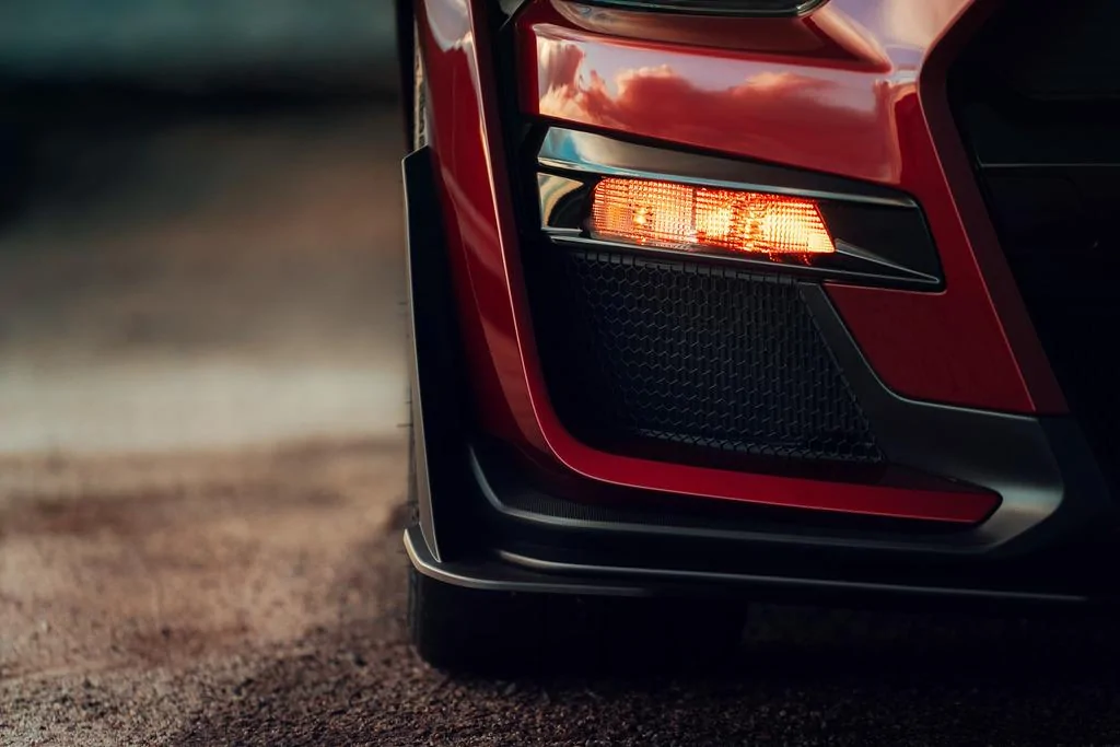 2020-Shelby-GT500-Mustang-Interior-and-Detail-1_zpsxevfggve.webp