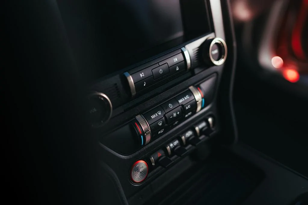 2020-Shelby-GT500-Mustang-Interior-and-Detail-11_zpsnd4lg3sv.webp