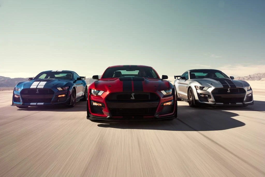 2020-Shelby-GT500-Mustang-Carbon-Fiber-Track-Package-4_zpsp287dqnr.webp