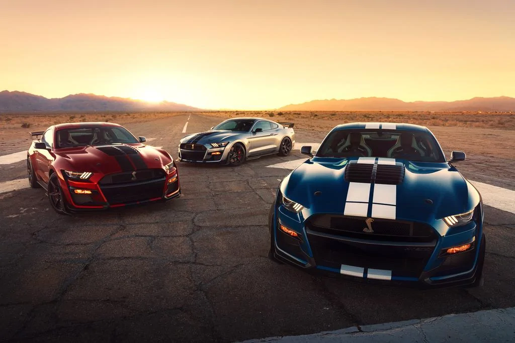 2020-Shelby-GT500-Mustang-Carbon-Fiber-Track-Package-9_zpsc3zmzwcl.webp
