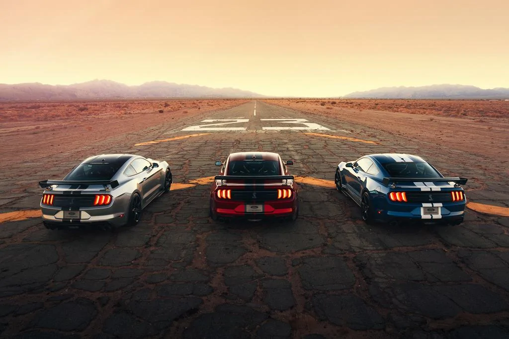 2020-Shelby-GT500-Mustang-Carbon-Fiber-Track-Package-10_zpsf2wsjroy.webp