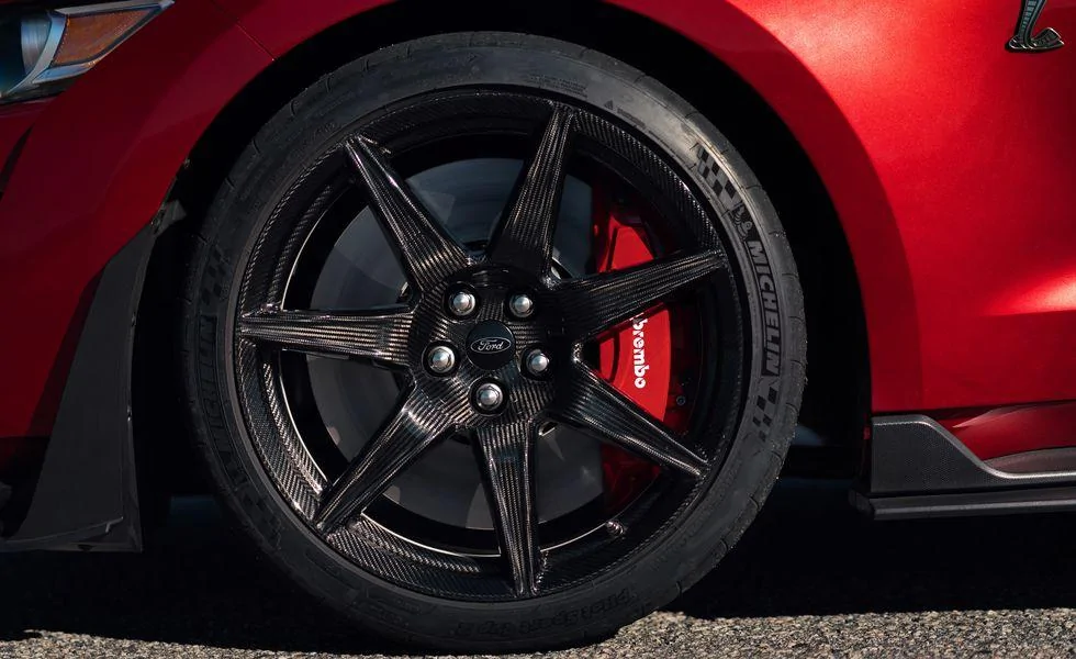 2020-ford-mustang-shelby-gt500-117-1547418560.webp