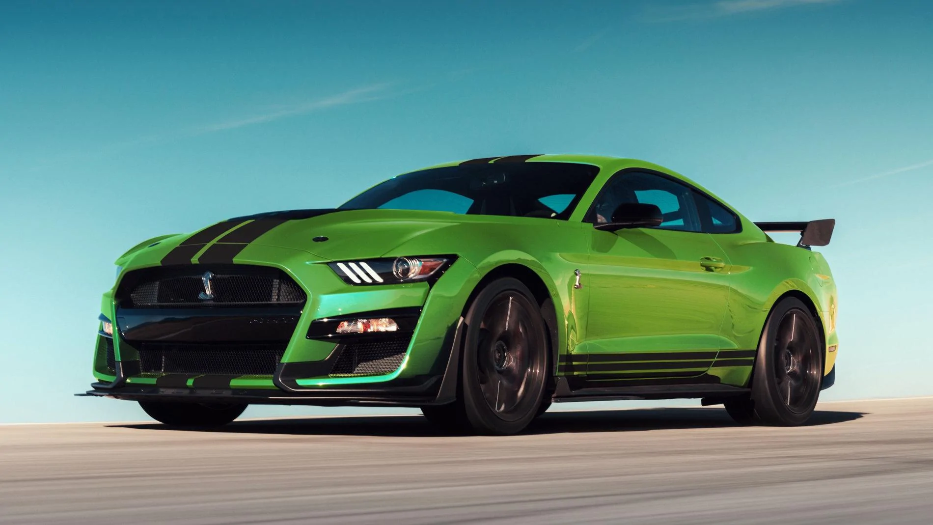 2020-ford-mustang-shelby-gt500-grabber-lime-1 (1).webp