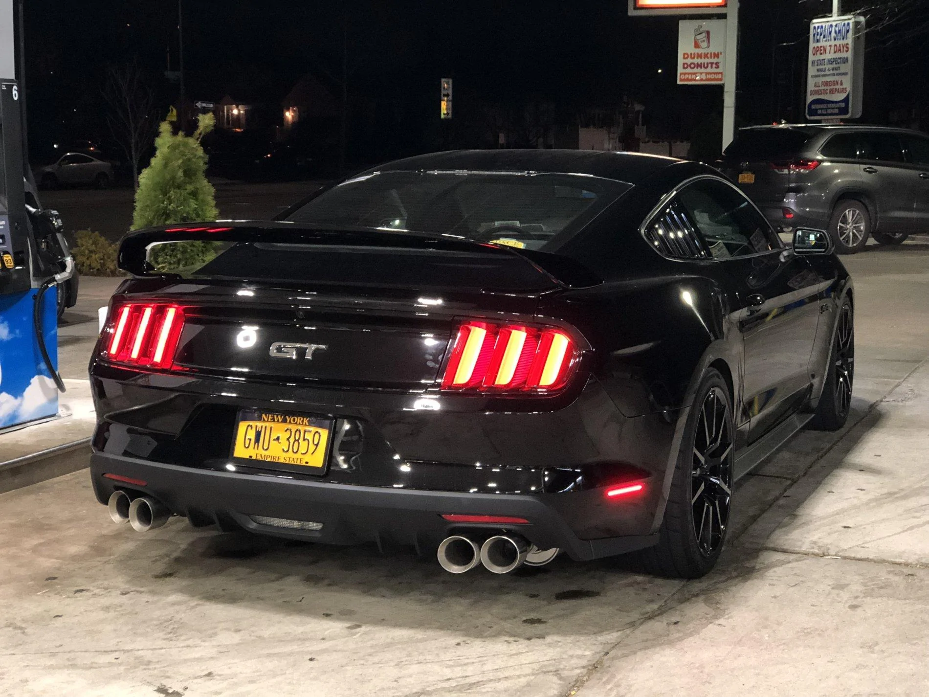 GT350R Spoiler 1.webp