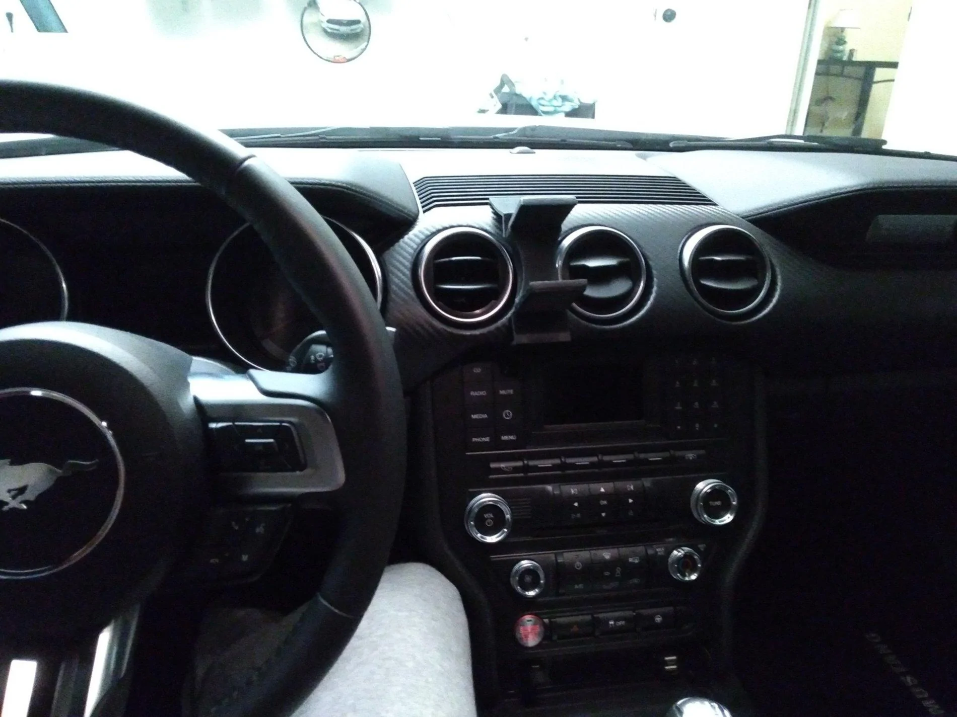 photo-phoneholder-2.webp
