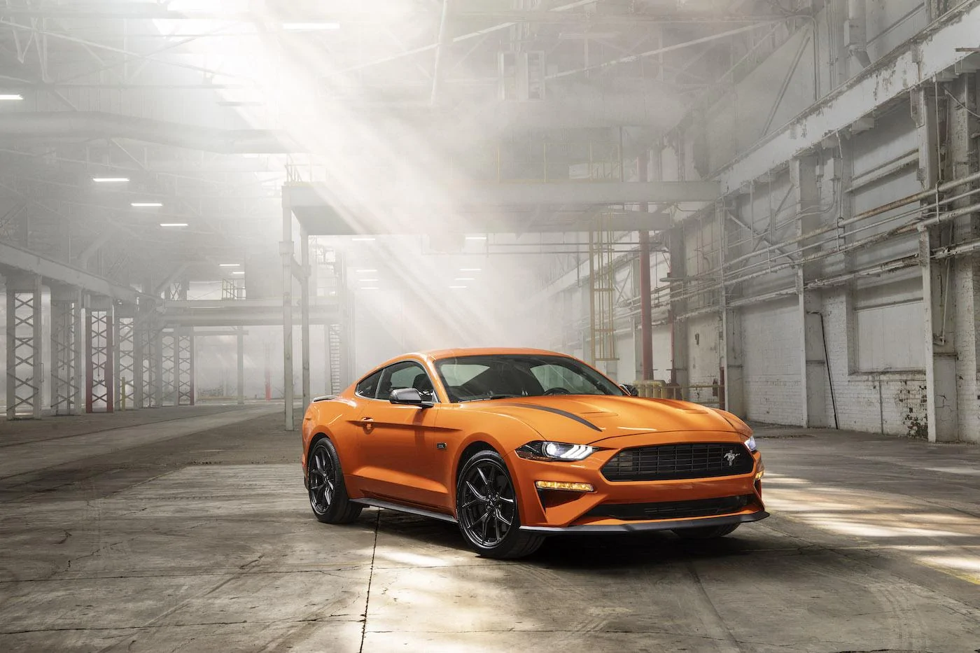 2020-mustang-ecoboost-hpp-02.webp